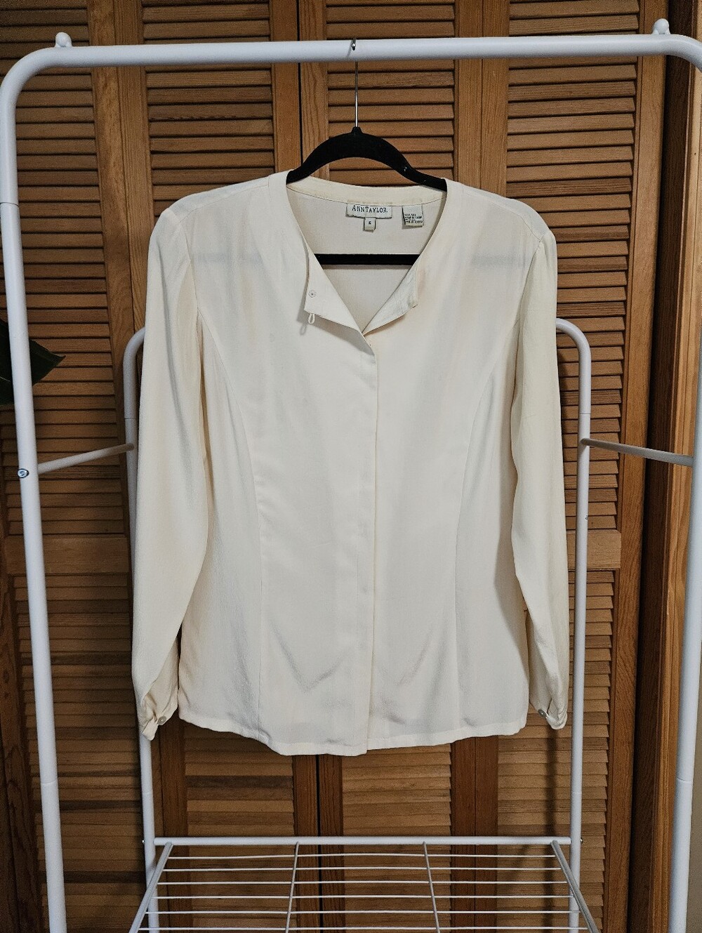 Vintage Ann Taylor 100% Silk Modest Cream Blouse